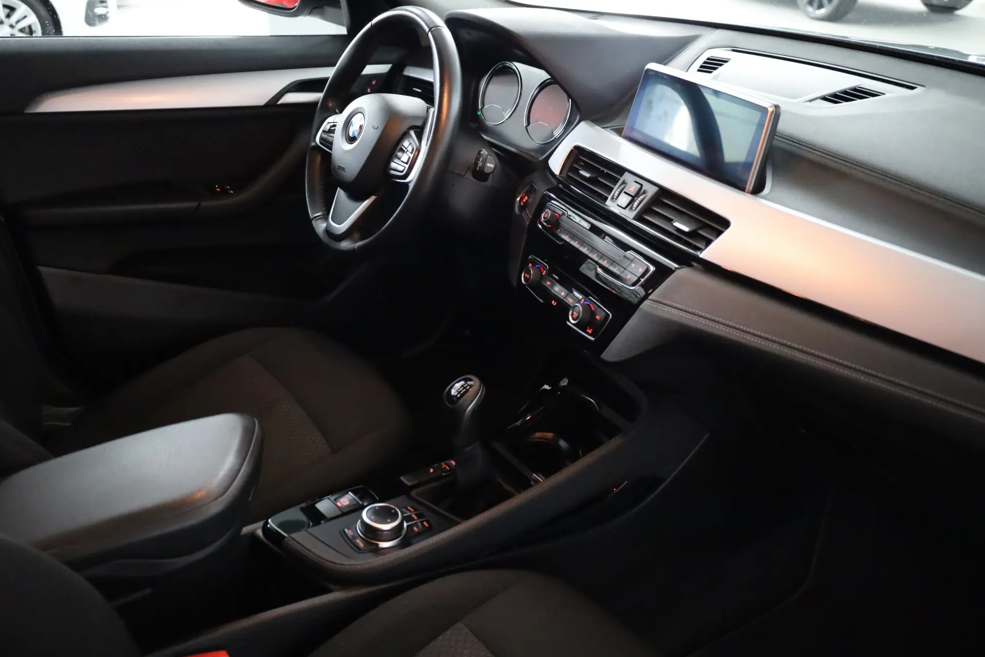 BMW X2 18 d sDrive 15