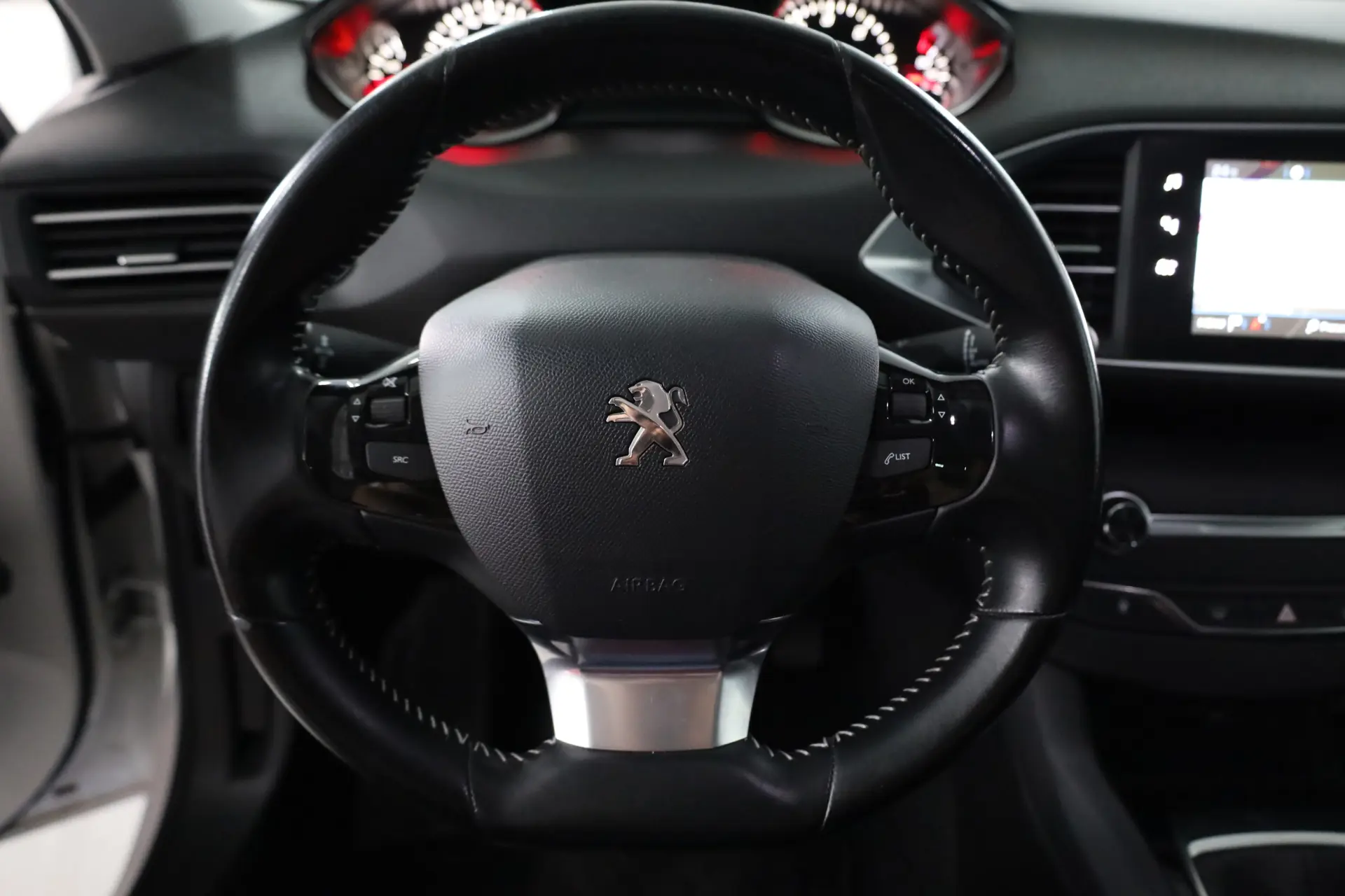 Peugeot 308 SW 1.6 BlueHDi Allure 7