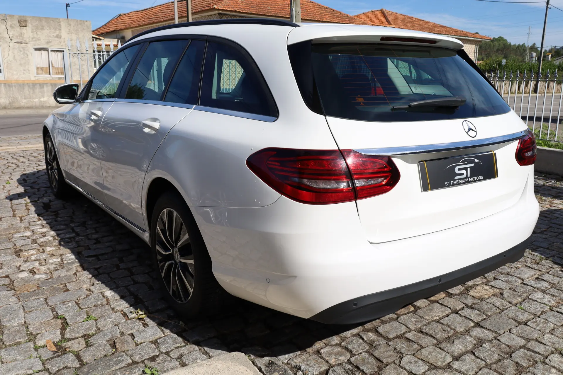Mercedes-Benz C 180 d Station 9G-TRONIC 23
