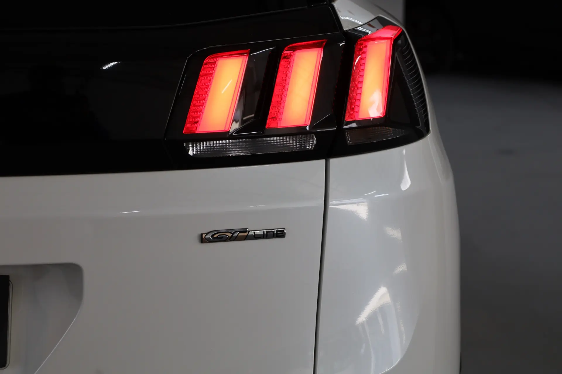 Peugeot 3008 1.5 BlueHDi GT Line EAT8 21