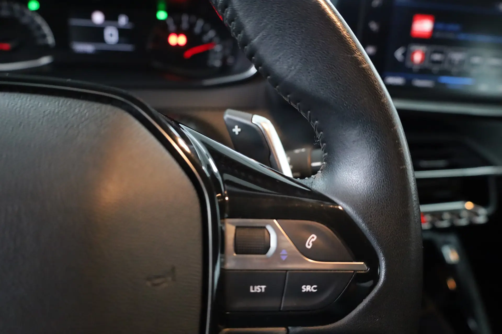 Peugeot 2008 Active Pack EAT8 10