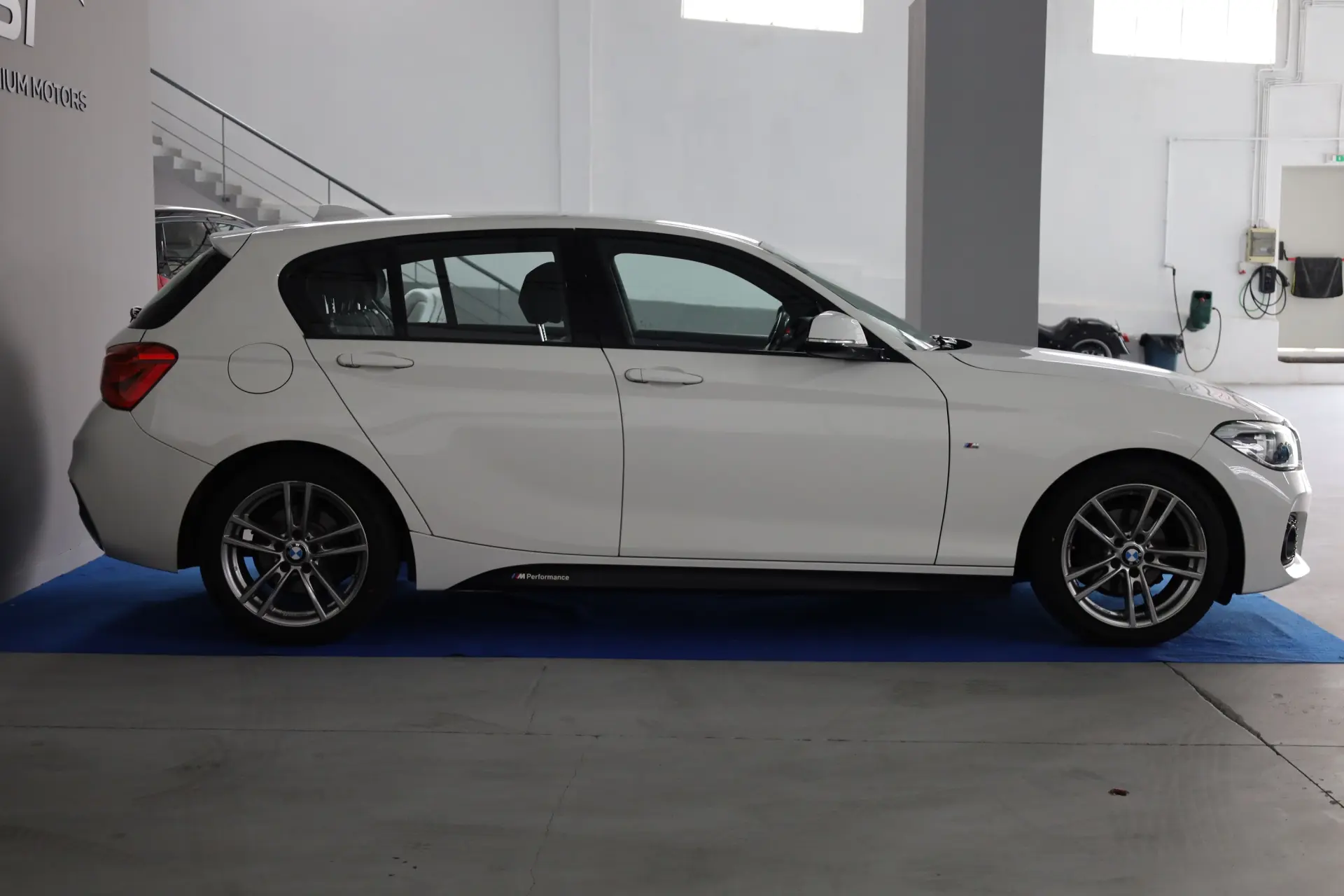 BMW 118 d Aut. M Sport 4