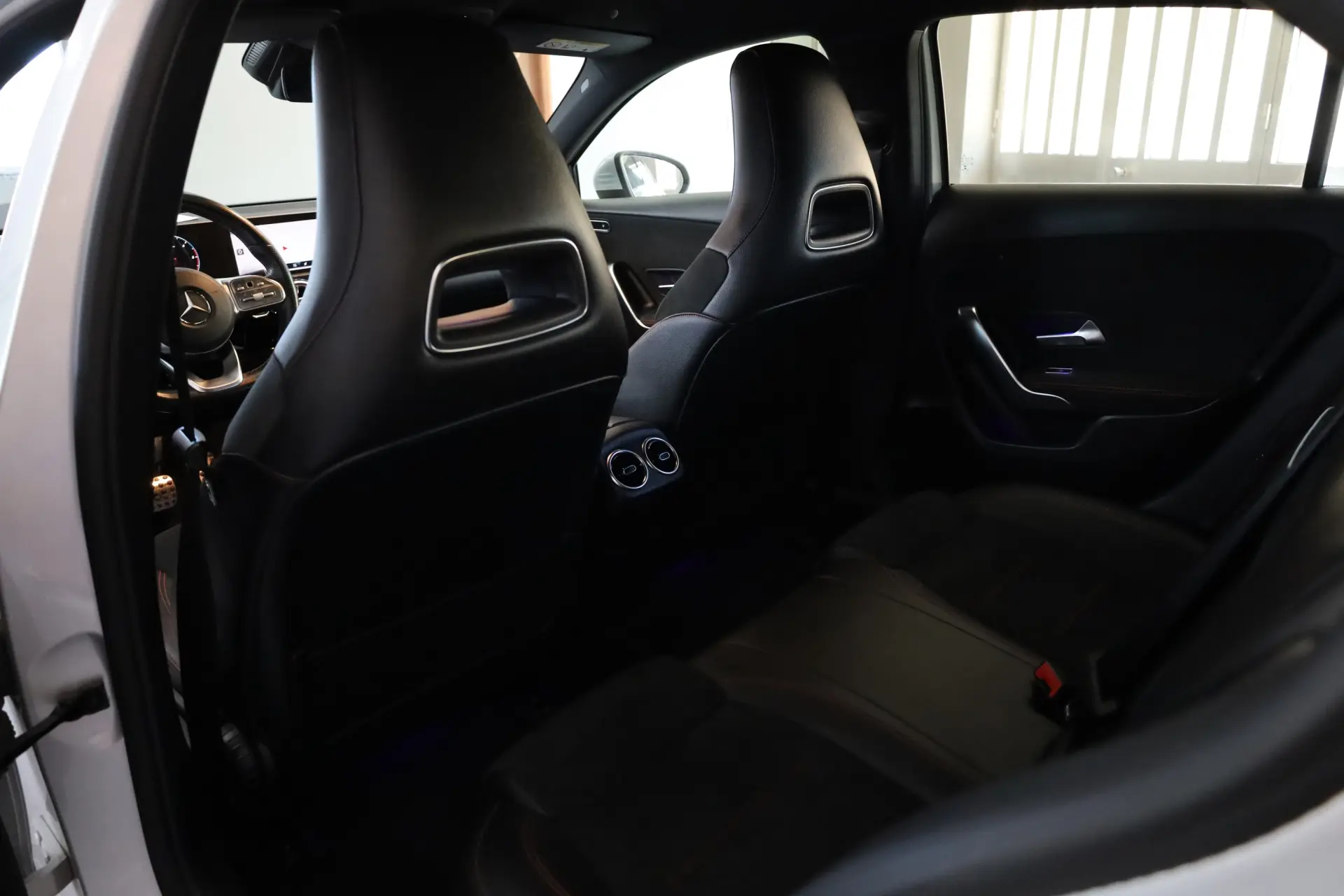 Mercedes-Benz A 180 d 7G-DCT AMG Line 20