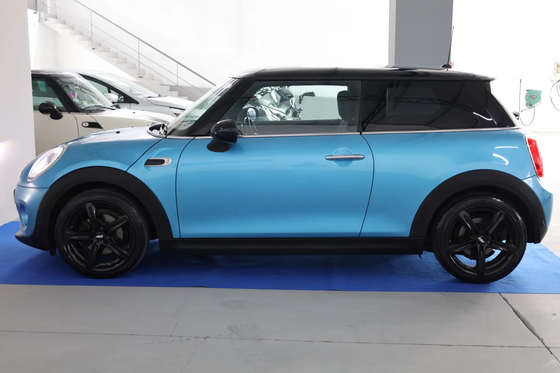 MINI 3 Portas Cooper D 24