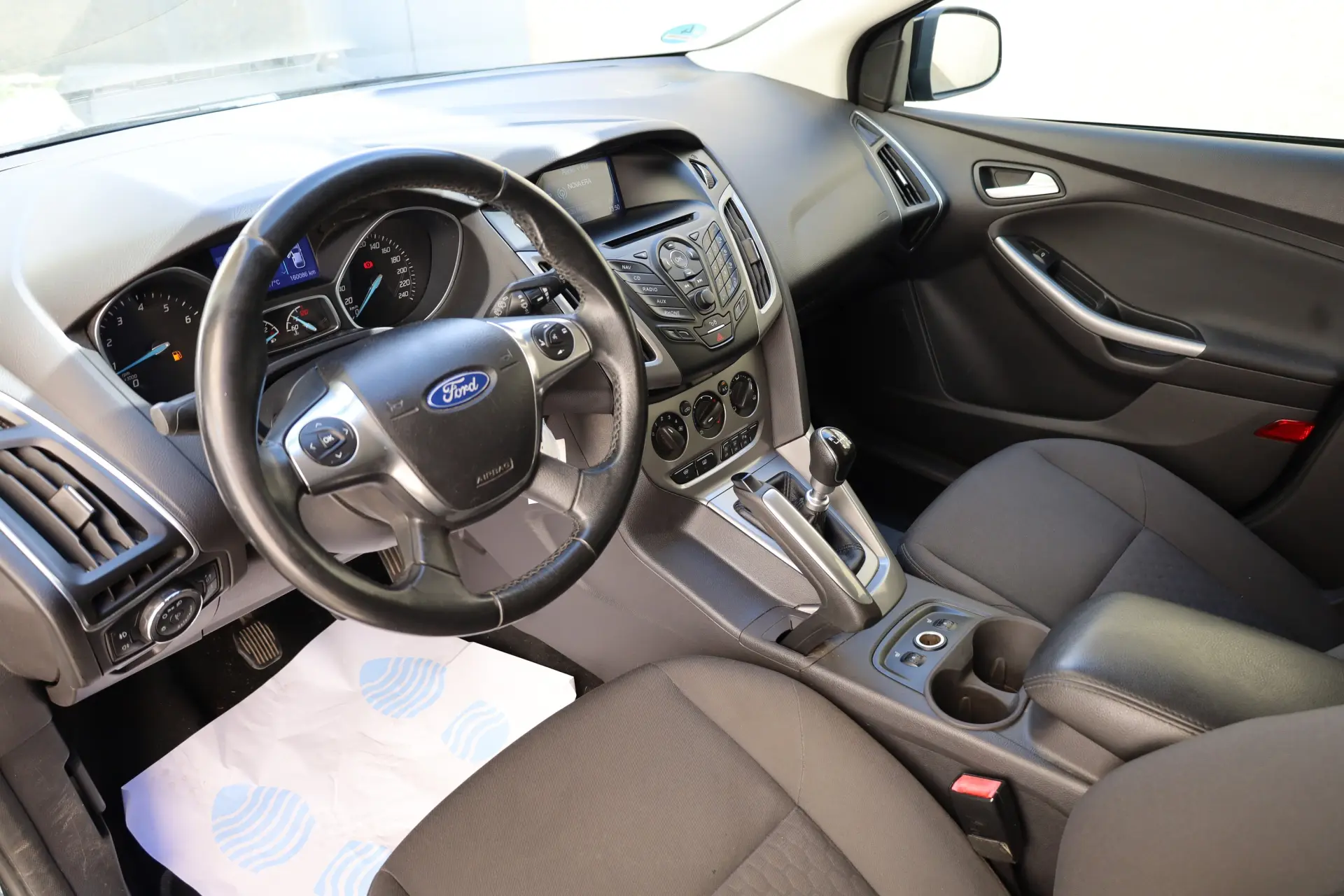 Ford Focus 1.0 EcoBoost S&S Champions Edition 14