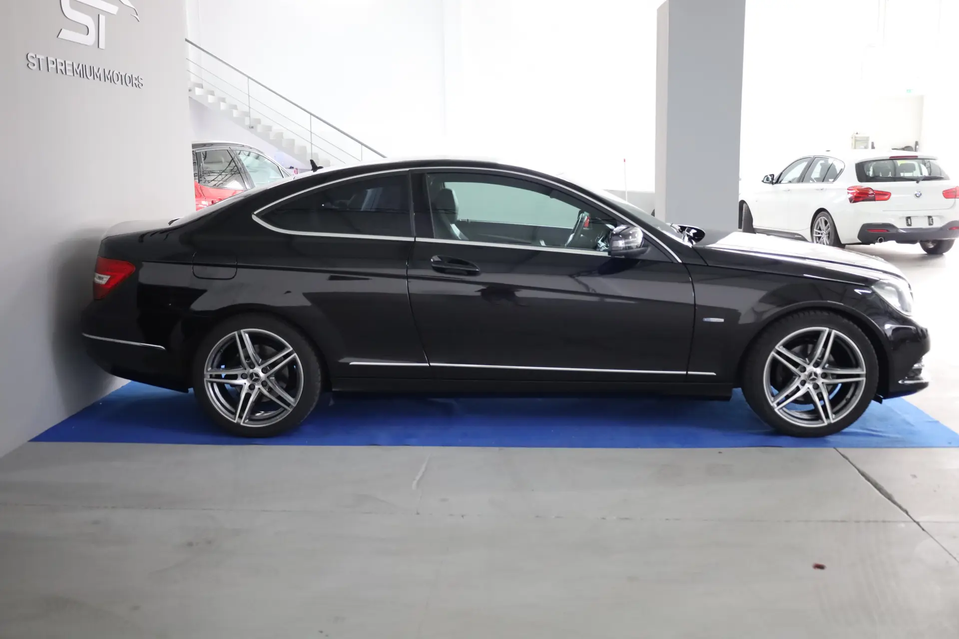 Mercedes-Benz C 220 CDI DPF (BlueEFFICIENCY) 4