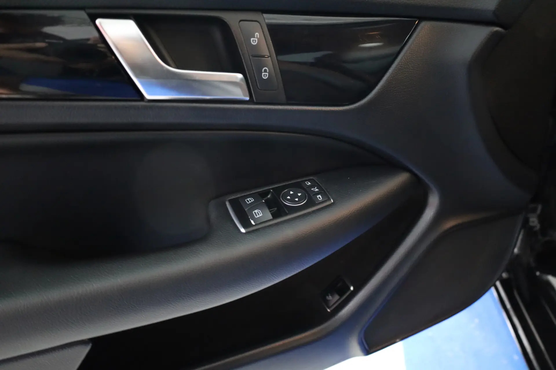 Mercedes-Benz C 220 CDI DPF (BlueEFFICIENCY) 7