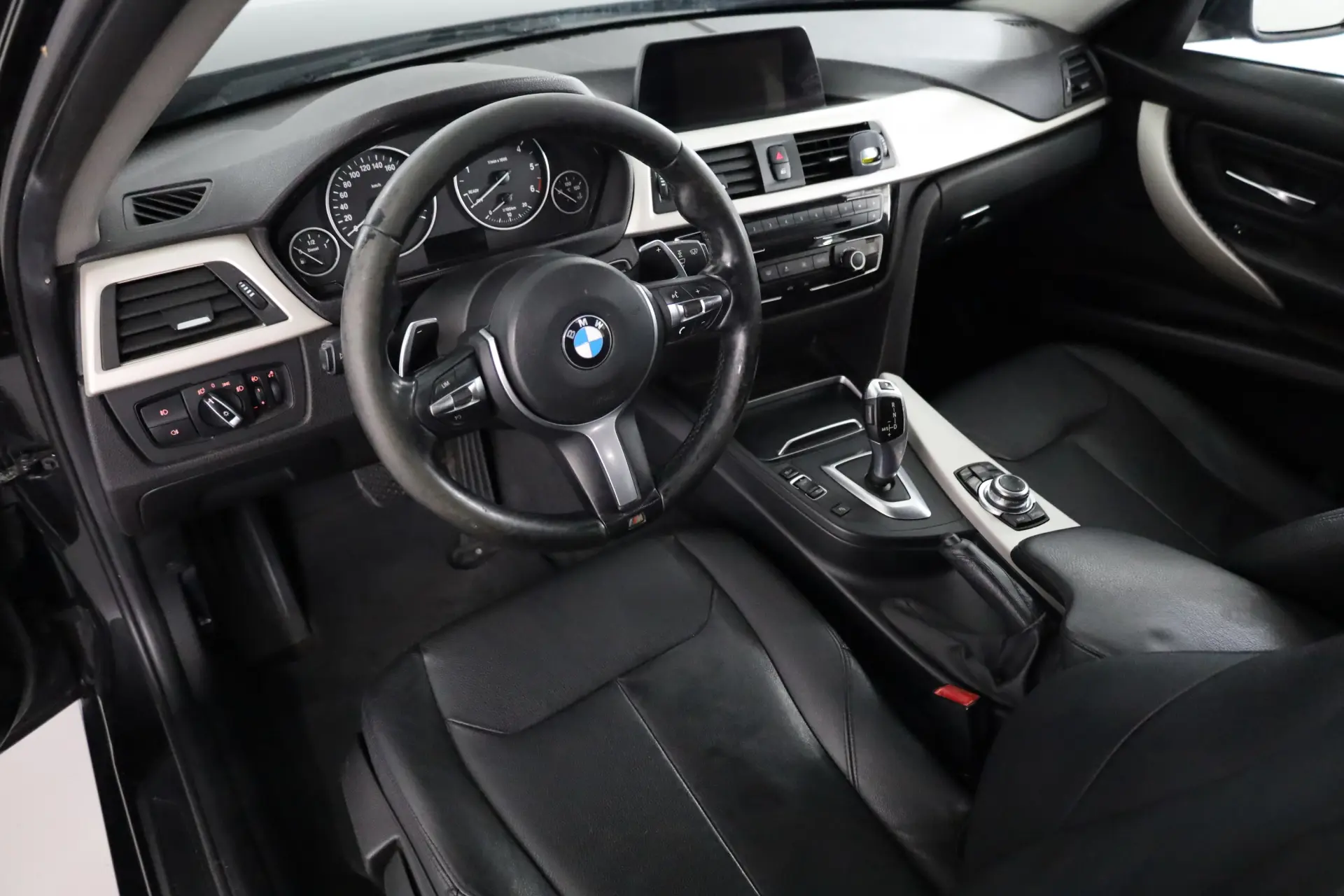 BMW 320 d Aut. Luxury Line 11