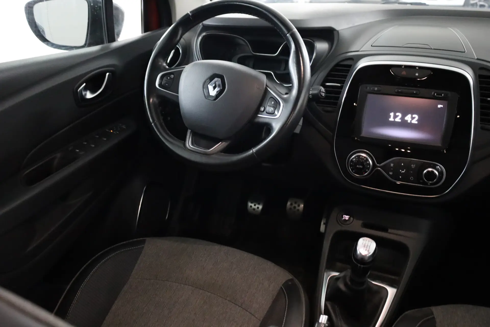 Renault Captur 1.3 TCe Exclusive 21