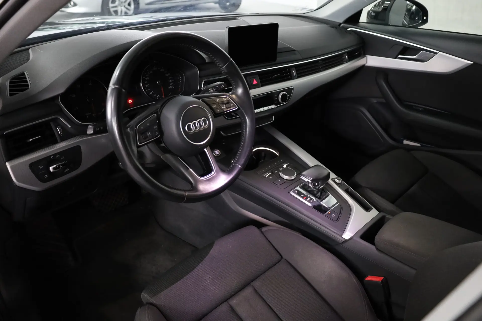 Audi A4 Avant 2.0 TDI S tronic sport 7