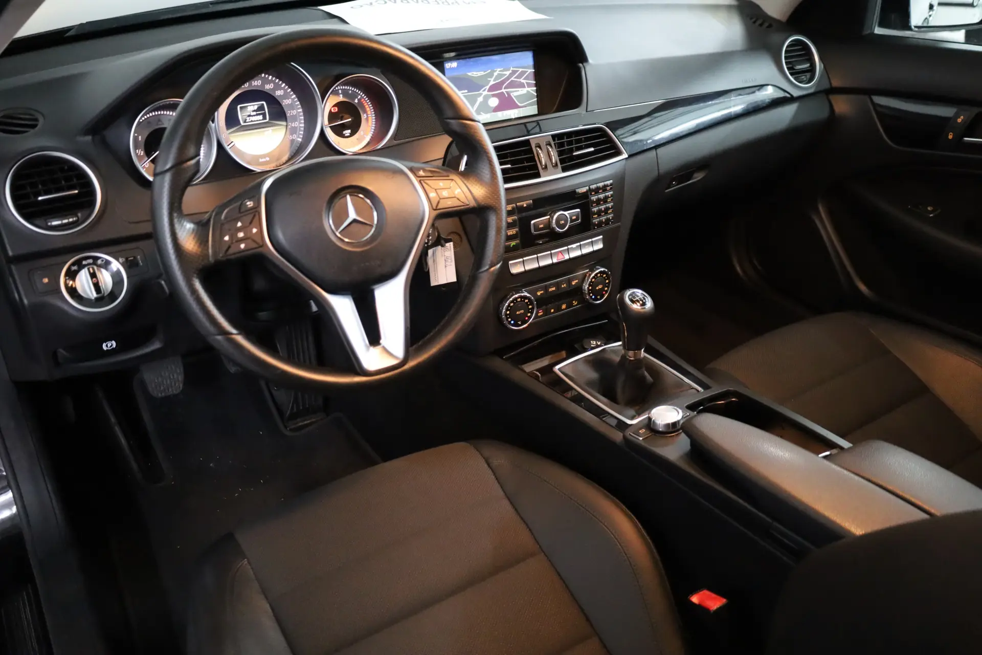Mercedes-Benz C 220 CDI DPF (BlueEFFICIENCY) 15