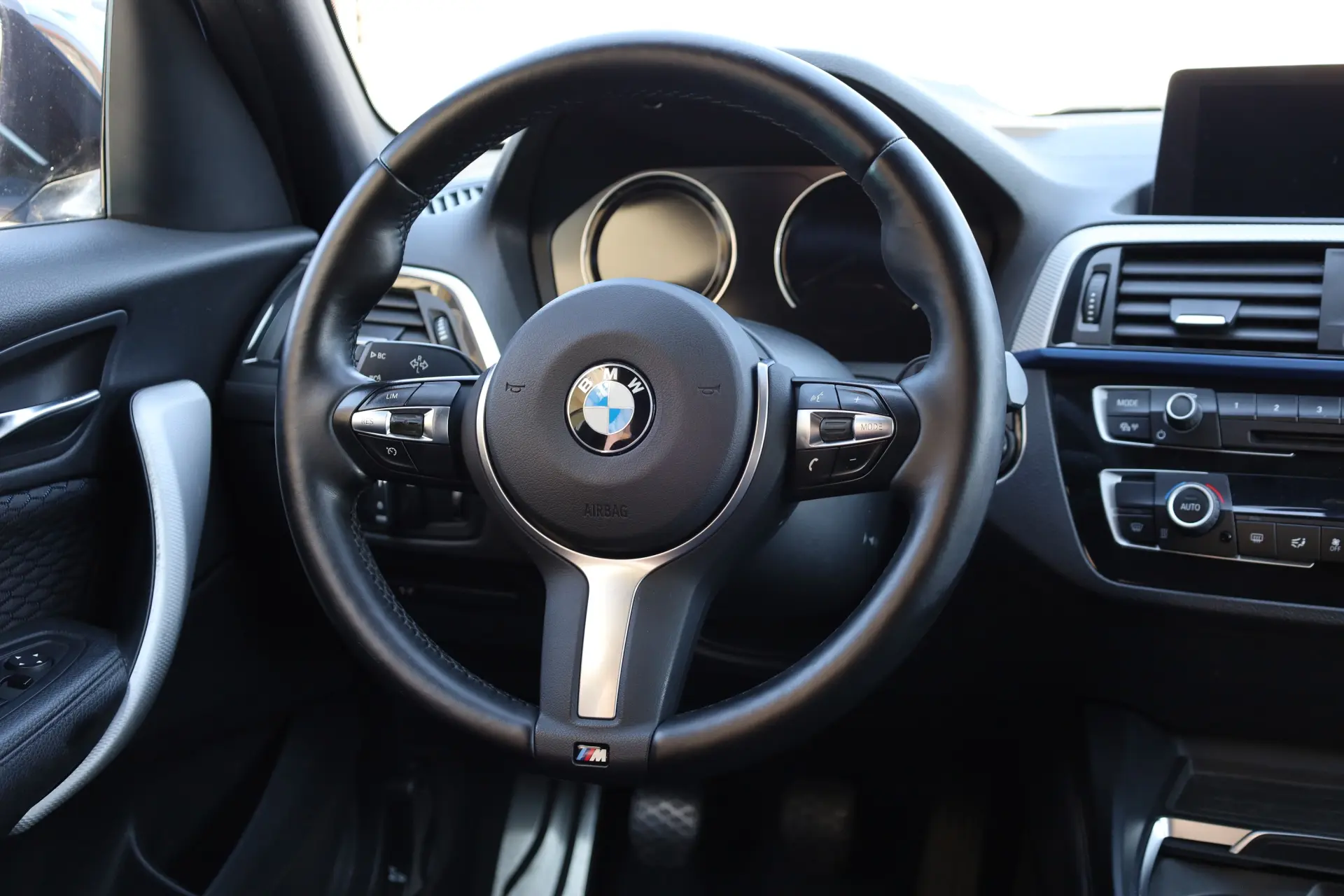 BMW 116 d Edition M Sport Shadow 10