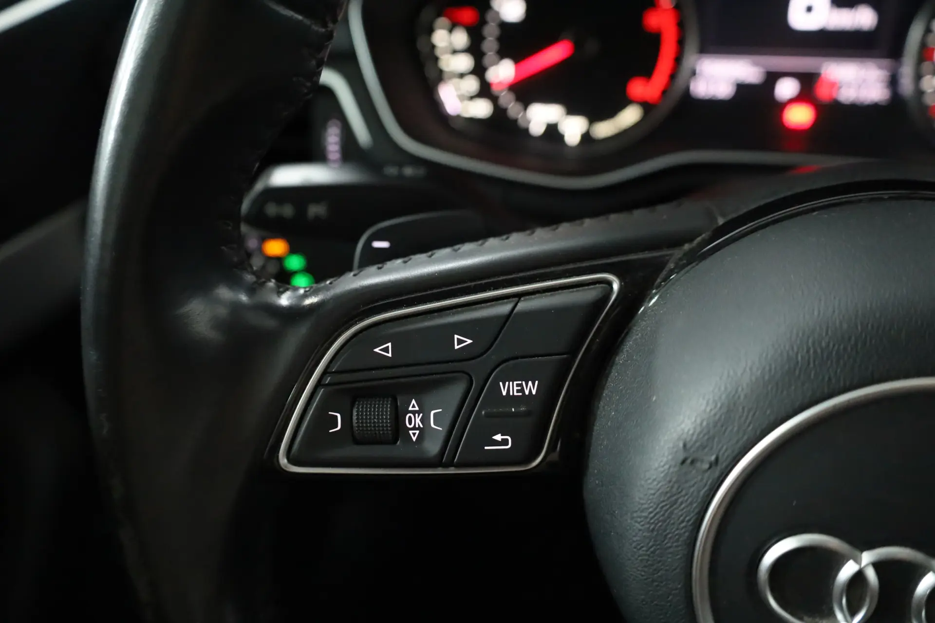 Audi A4 Avant 2.0 TDI S tronic sport 10
