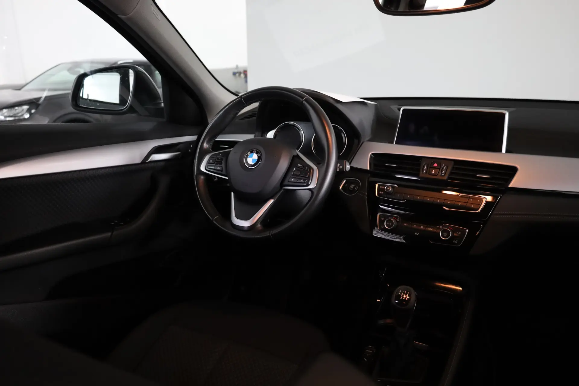 BMW X2 18 d sDrive 13