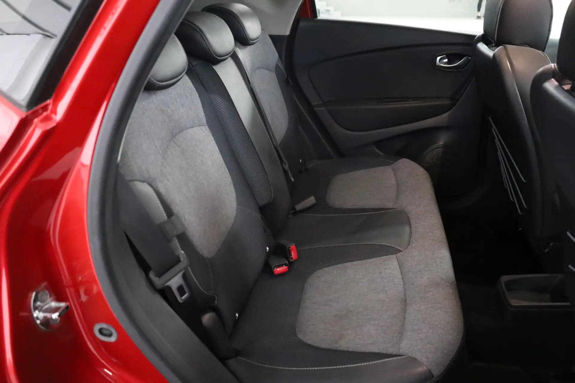 Renault Captur 1.3 TCe Exclusive 27