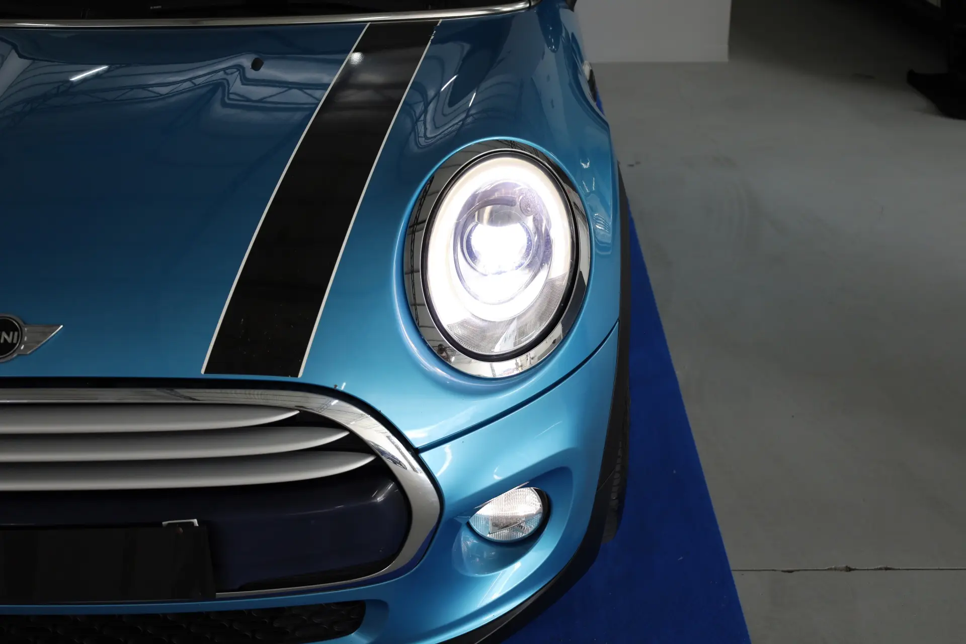 MINI 3 Portas Cooper D 6