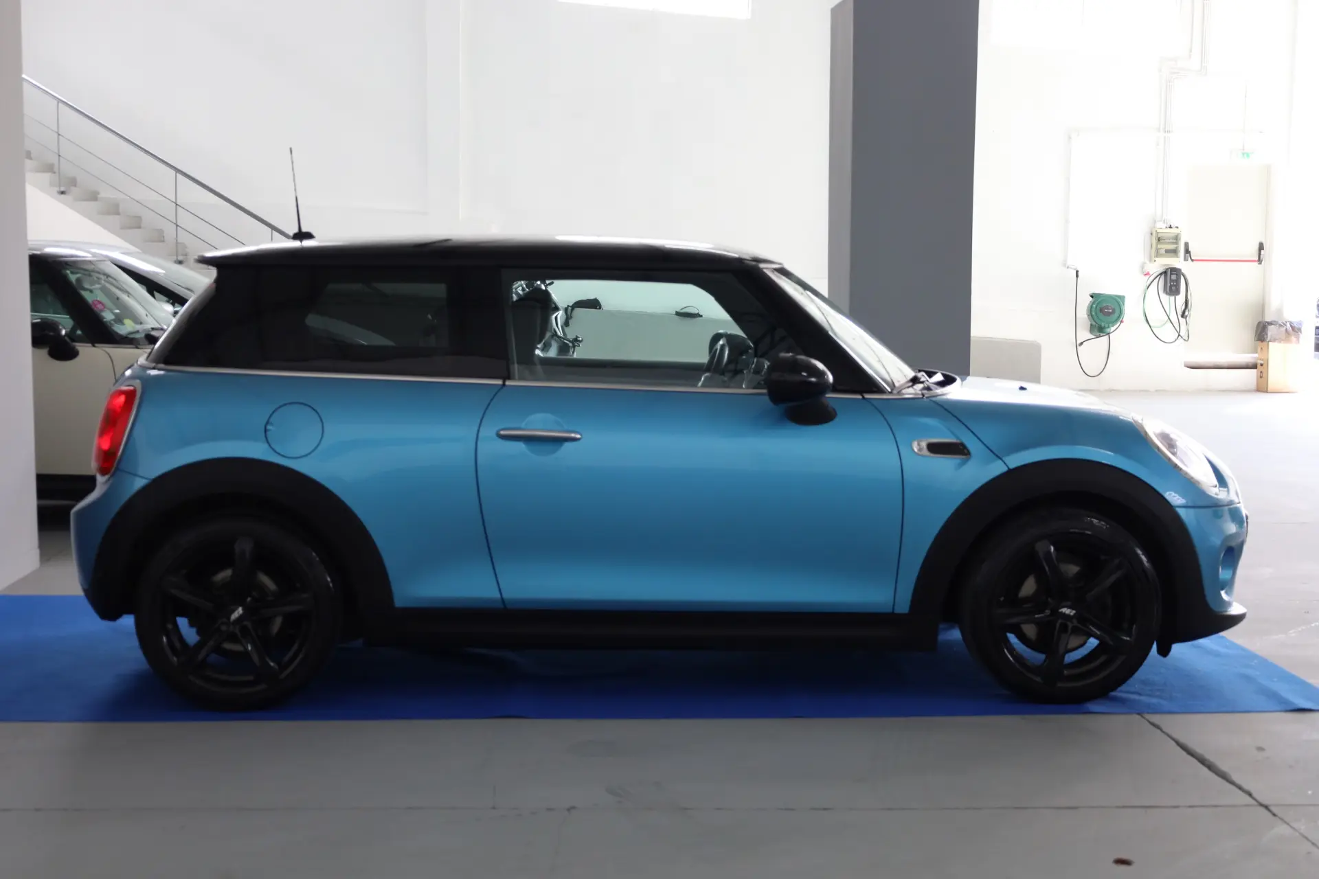 MINI 3 Portas Cooper D 8