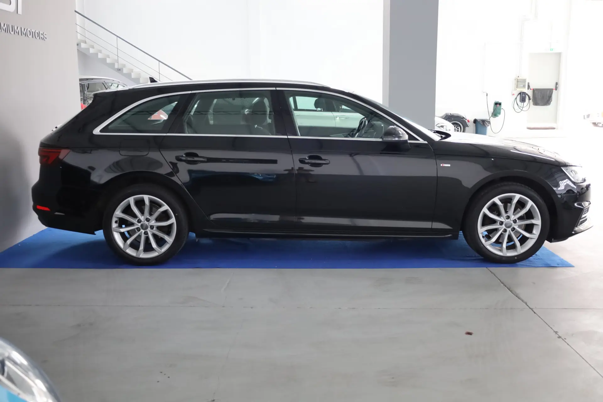 Audi A4 Avant 2.0 TDI S tronic sport 4