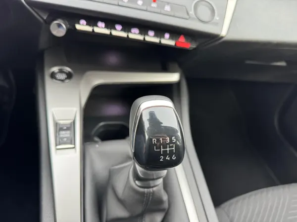 Peugeot 308 SW 1.2 PureTech Active Pack 32