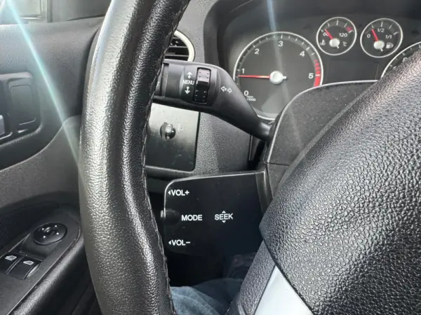 Ford Focus 1.6 TDCi Ghia 24