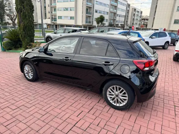 Kia Rio 1.2 CVVT Dynamic 8