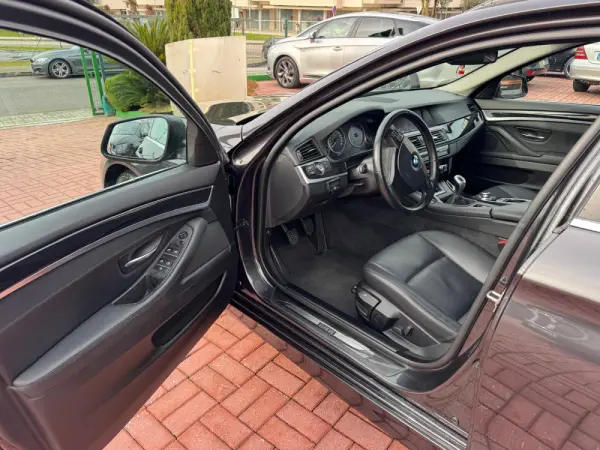 BMW 520 d 9