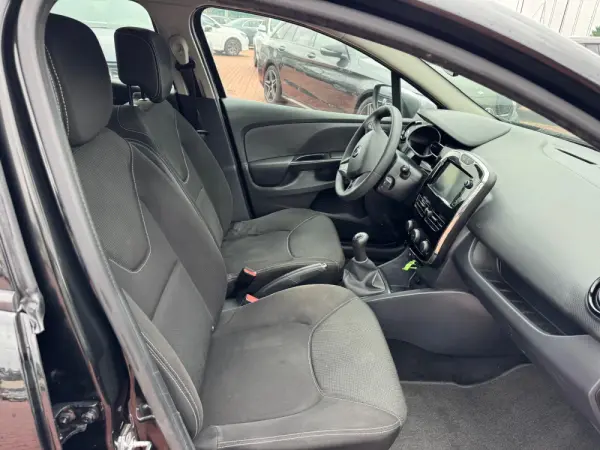 Renault Clio Sport Tourer 0.9 TCe Zen 14
