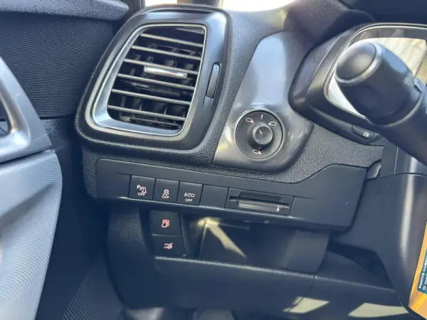 Citroën DS5 2.0 HDi Hy4 So Chic CMP6 102g 35