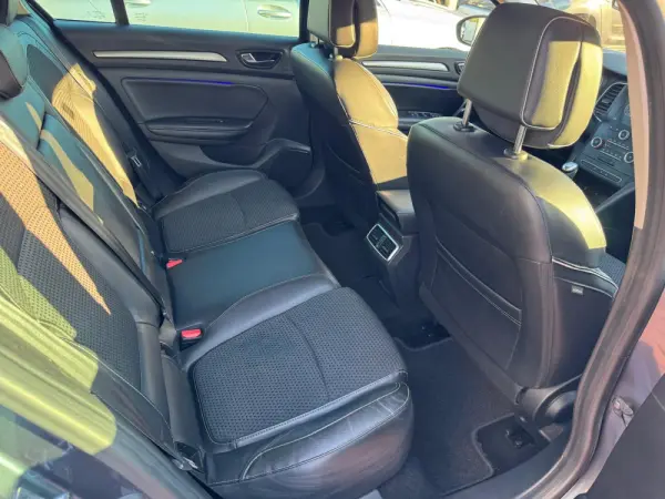 Renault Mégane Sport Tourer ENERGY TCe 130 BOSE EDITION 26