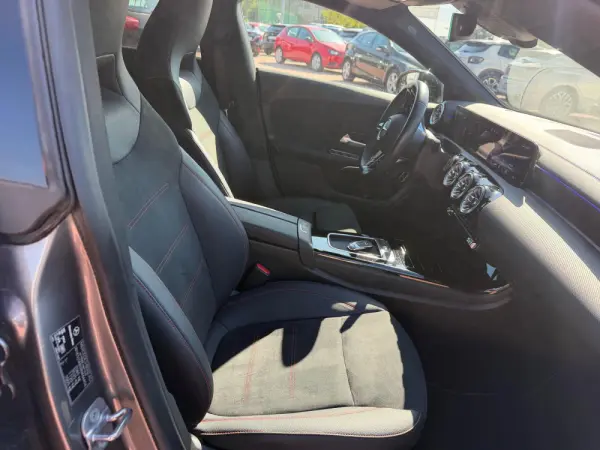 Mercedes-Benz CLA 180 d AMG Line Aut. 13