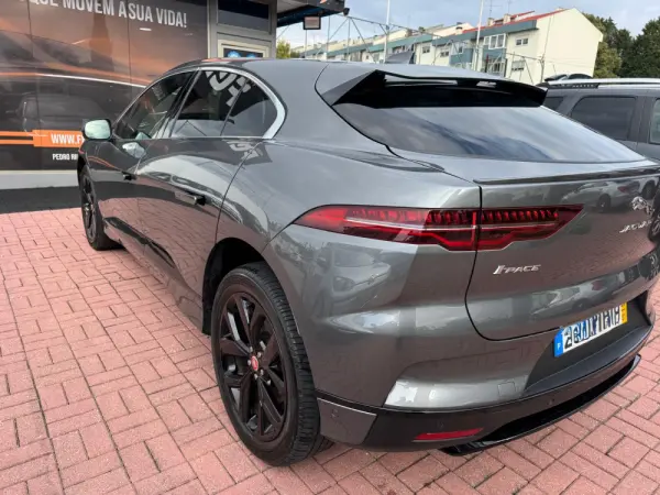 Jaguar I-Pace 33