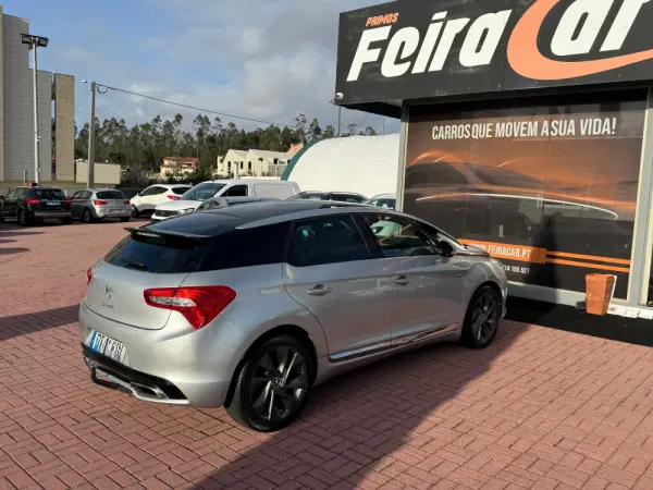 Citroën DS5 2.0 HDi Hy4 So Chic CMP6 102g 44