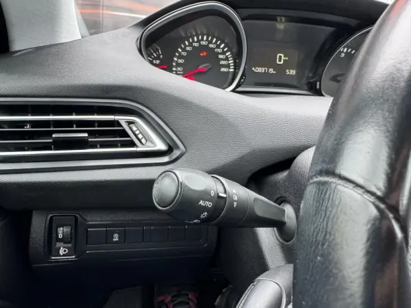 Peugeot 308 1.5 BlueHDi Active Pack 18