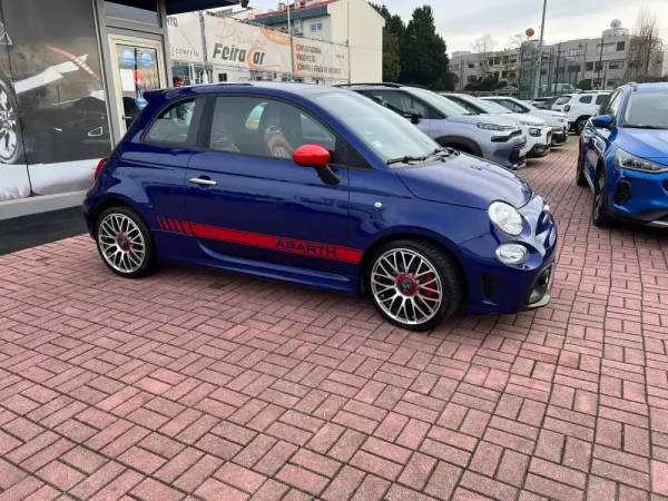 Abarth 500e C Outro 13