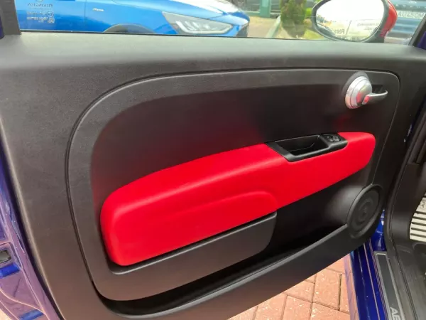 Abarth 500e C Outro 14