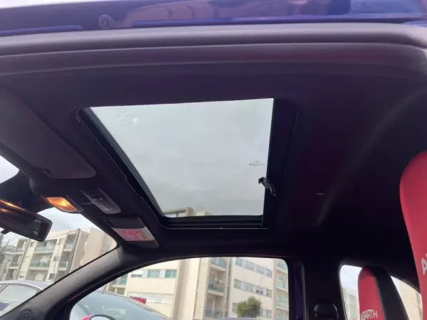 Abarth 500e C Outro 35