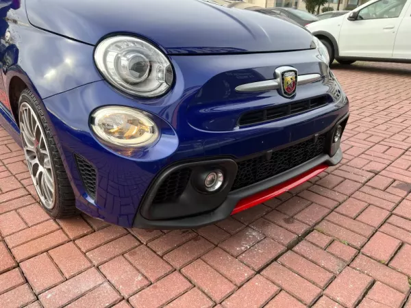 Abarth 500e C Outro 39