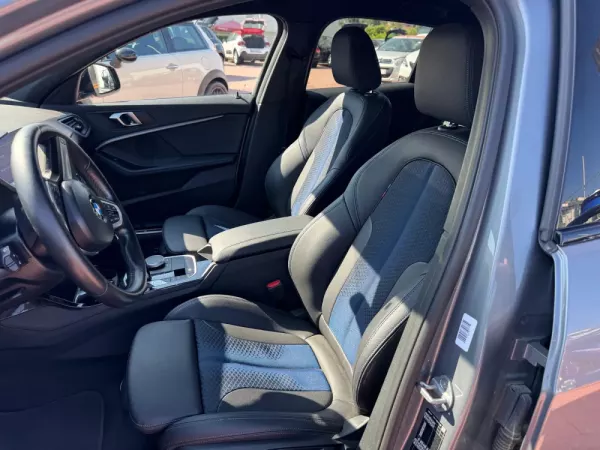 BMW 116 d Pack Desportivo M Auto 11