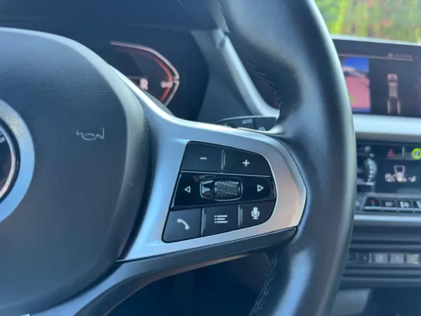 BMW 116 d Pack Desportivo M Auto 25