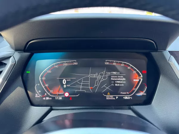 BMW 116 d Pack Desportivo M Auto 33