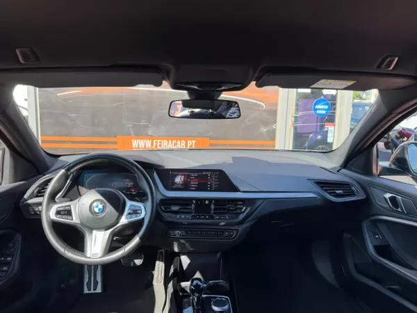 BMW 116 d Pack Desportivo M Auto 36