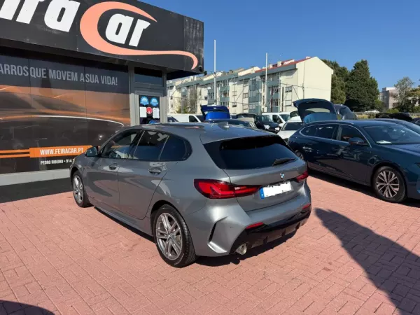 BMW 116 d Pack Desportivo M Auto 43
