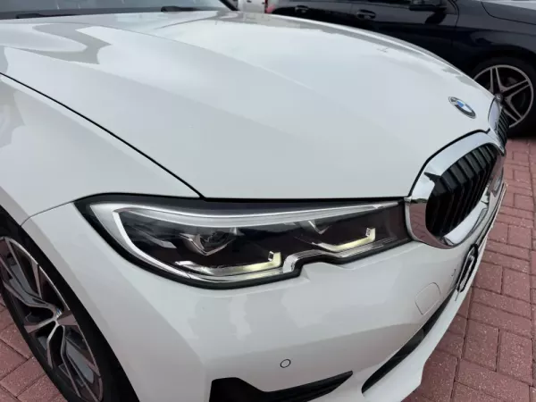 BMW 320 d Touring Auto 3