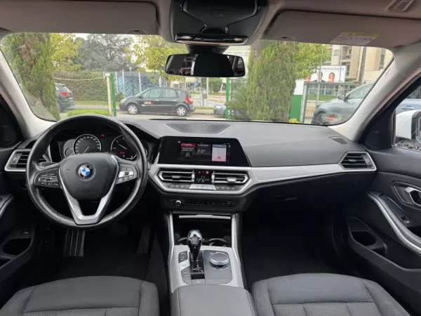 BMW 320 d Touring Auto 15