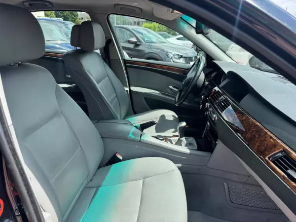 BMW 520 d Executive 18