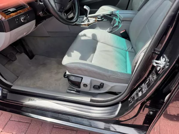 BMW 520 d Executive 21