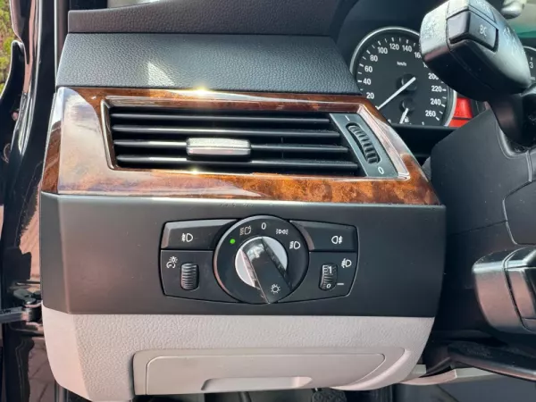 BMW 520 d Executive 22