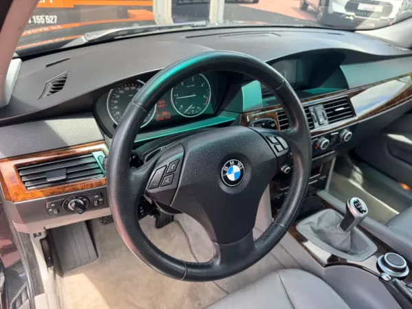 BMW 520 d Executive 31