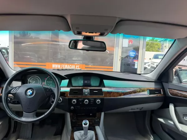 BMW 520 d Executive 33