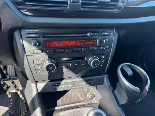 BMW X1 16 d sDrive xLine 19